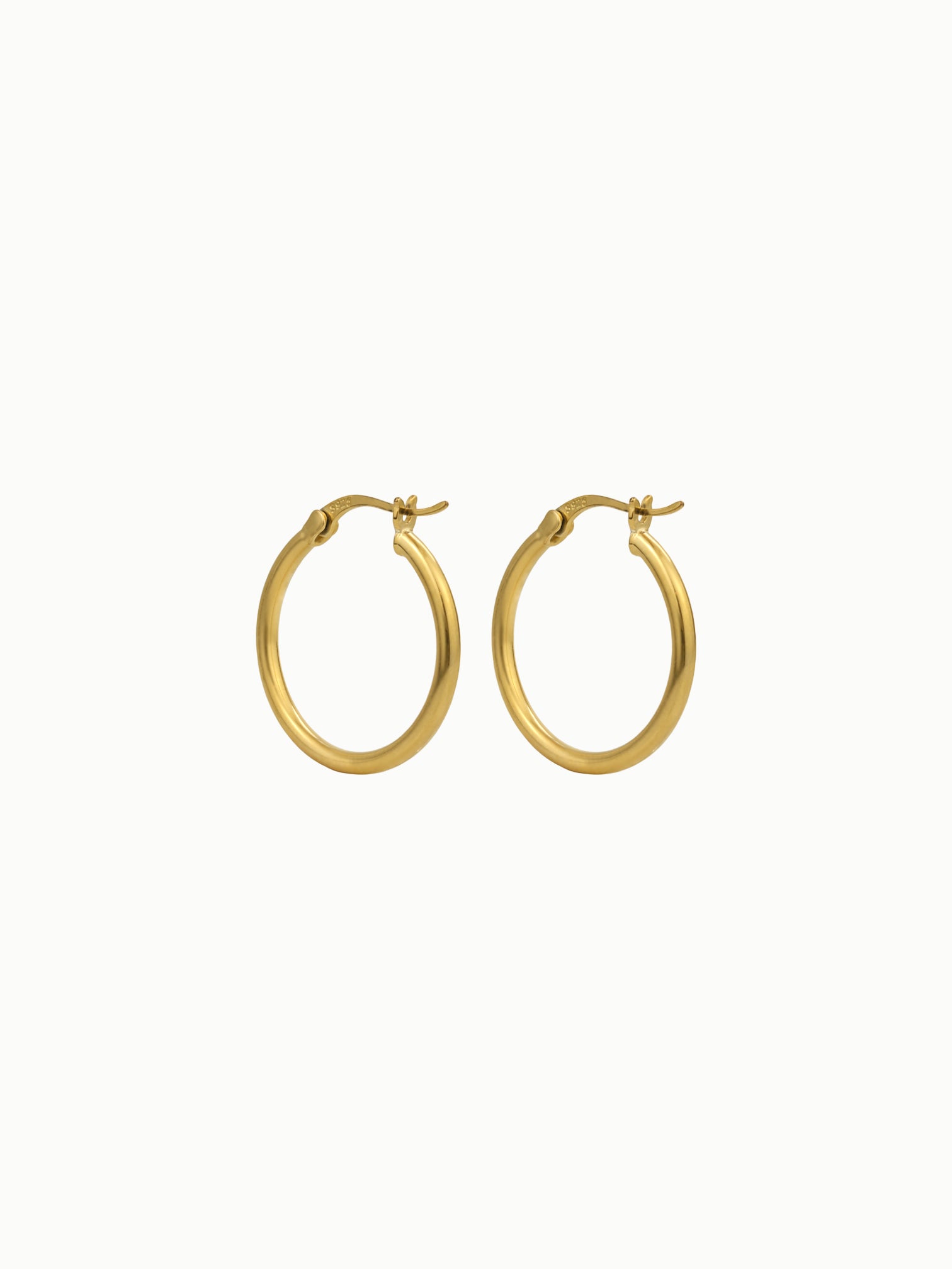 Jessie 22mm hoop earrings in 18K gold plated sterling silver – front view on white background