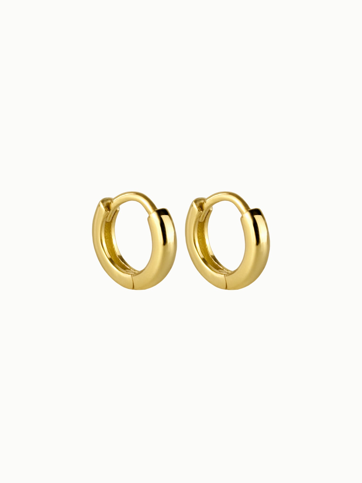 FAVES Hailey No.1 bestseller timeless huggie hoop earrings in 18K gold plated sterling silver