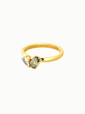 FAVES Cori Ring – 18K gold plated titanium steel slim band with green and clear cubic zirconia duo, hypoallergenic, waterproof, stacking ring